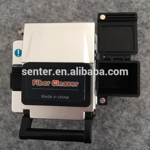 ST3110E Similar with FC-6S precision fiber cleaver cutting angle<0.5 degrees with fiber scrap collector
